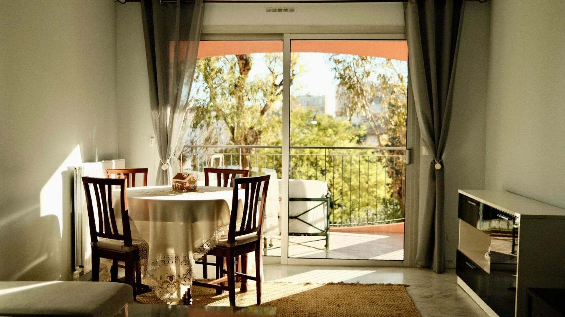 2 Pièces Avec Terrasse En Résidence Privée Appartement *