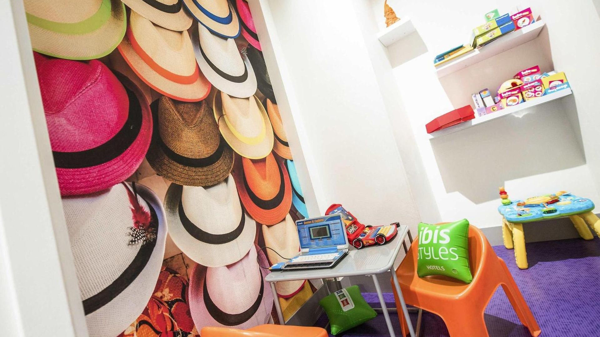 Ibis Styles Centre Port 3*
