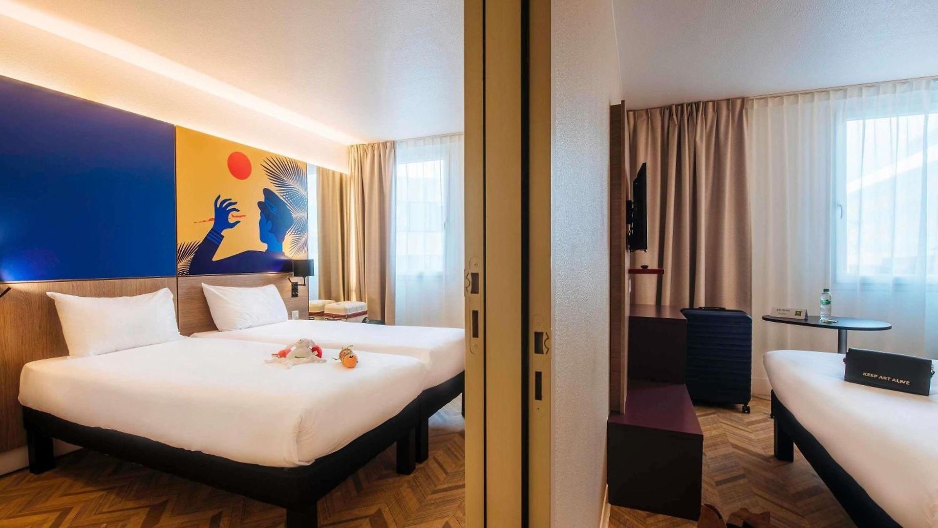 Hotel Ibis Styles Aéroport Arenas 3*