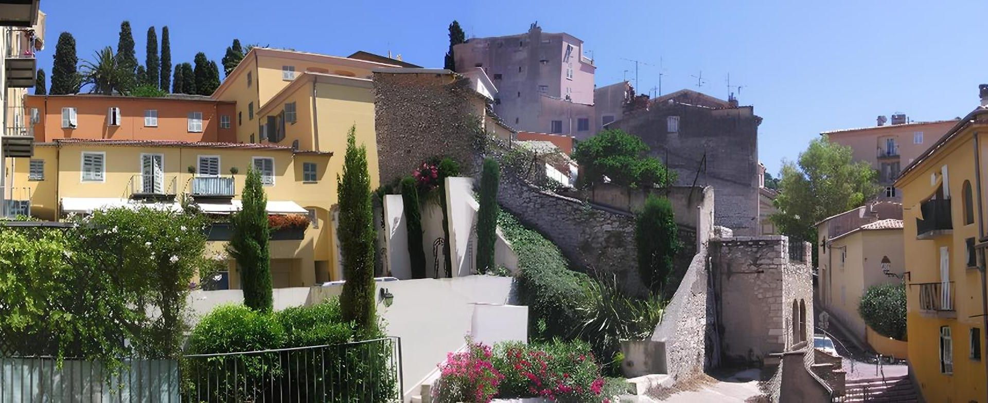 Vieux Nice, Grand 2p Sur Jardins, Parking, Calme, Soleil Nice