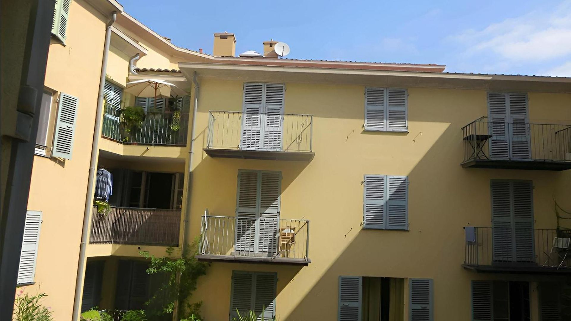 Apartment Vieux Nice, Grand 2p Sur Jardins, Parking, Calme, Soleil *