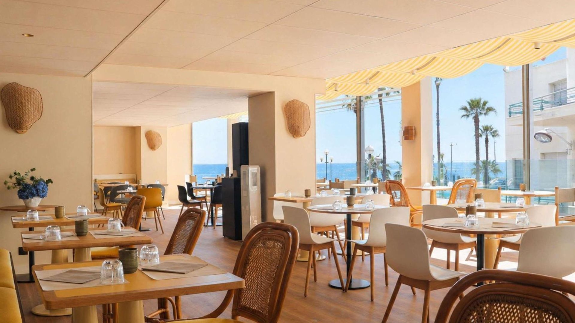 Mercure Promenade Des Hotel