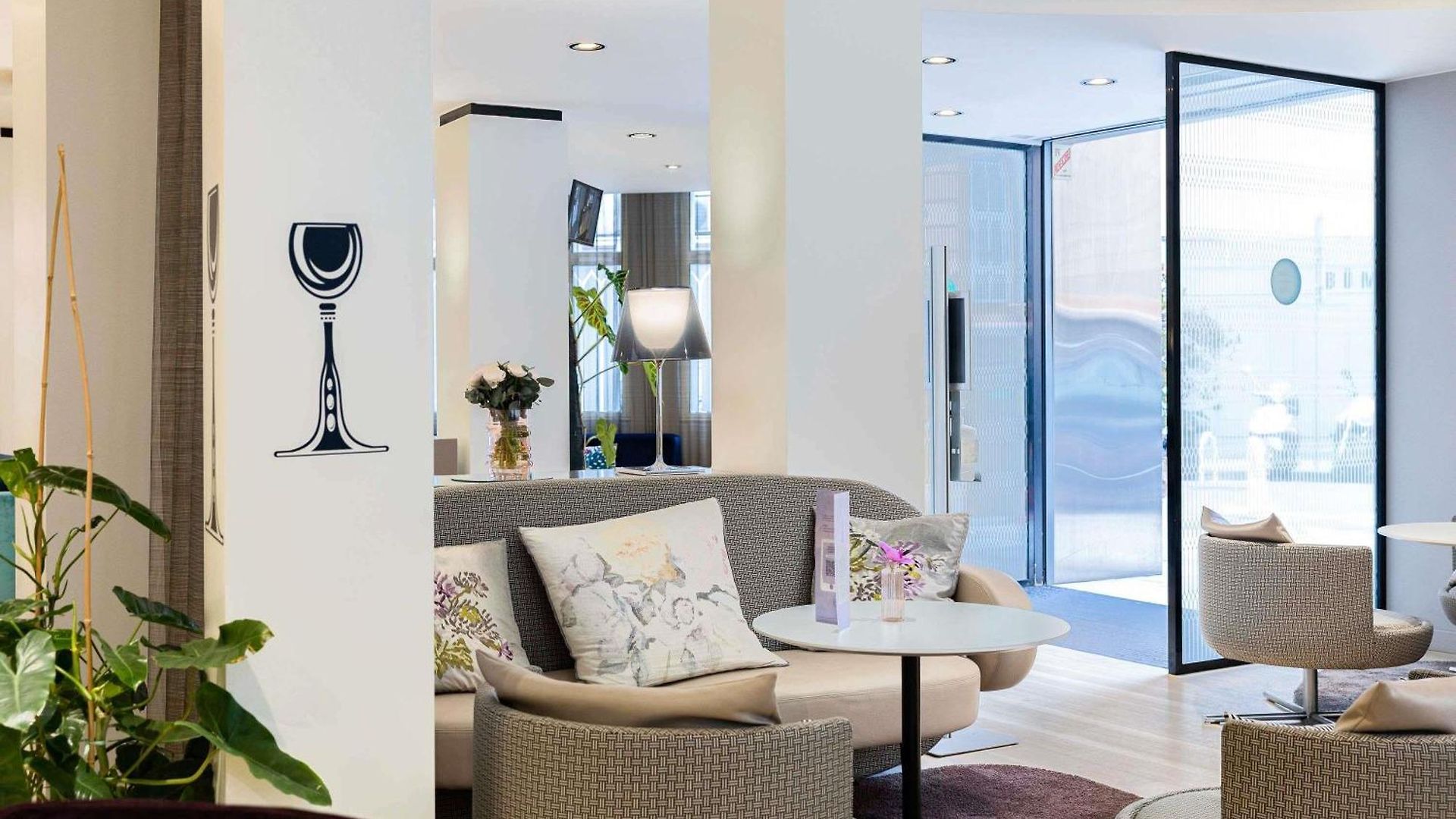 Mercure Centre Grimaldi Hotel 4*