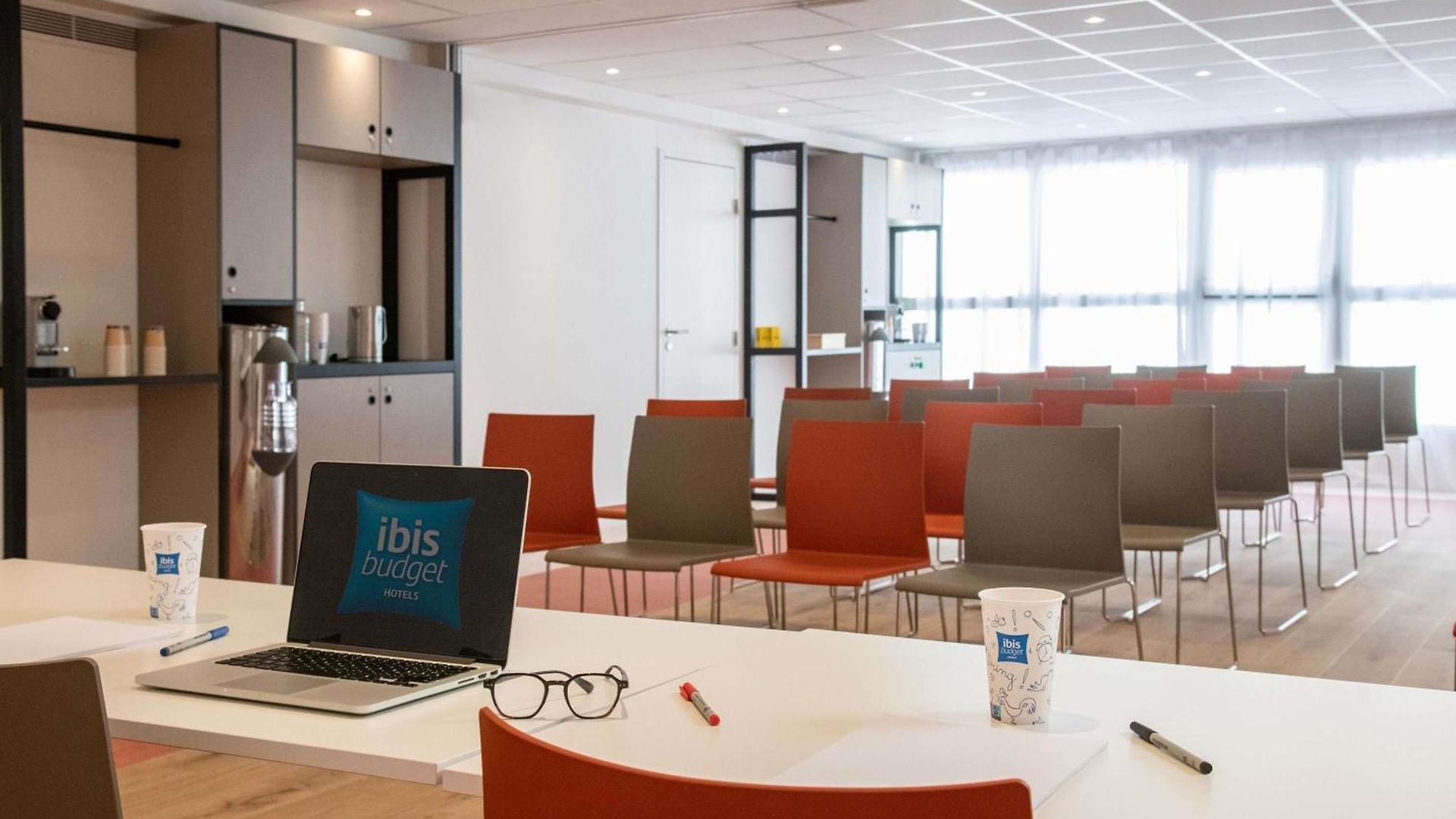 Ibis Budget Californie Lenval 2*