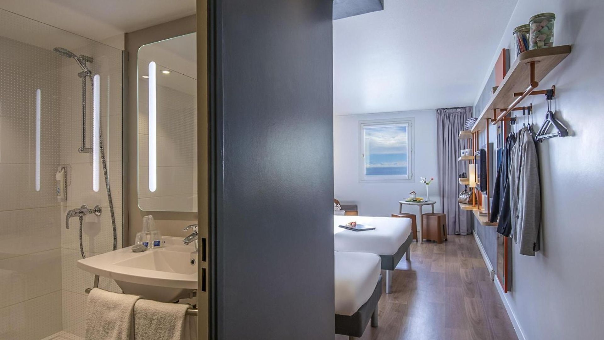 Ibis Budget Californie Lenval 2* Nice
