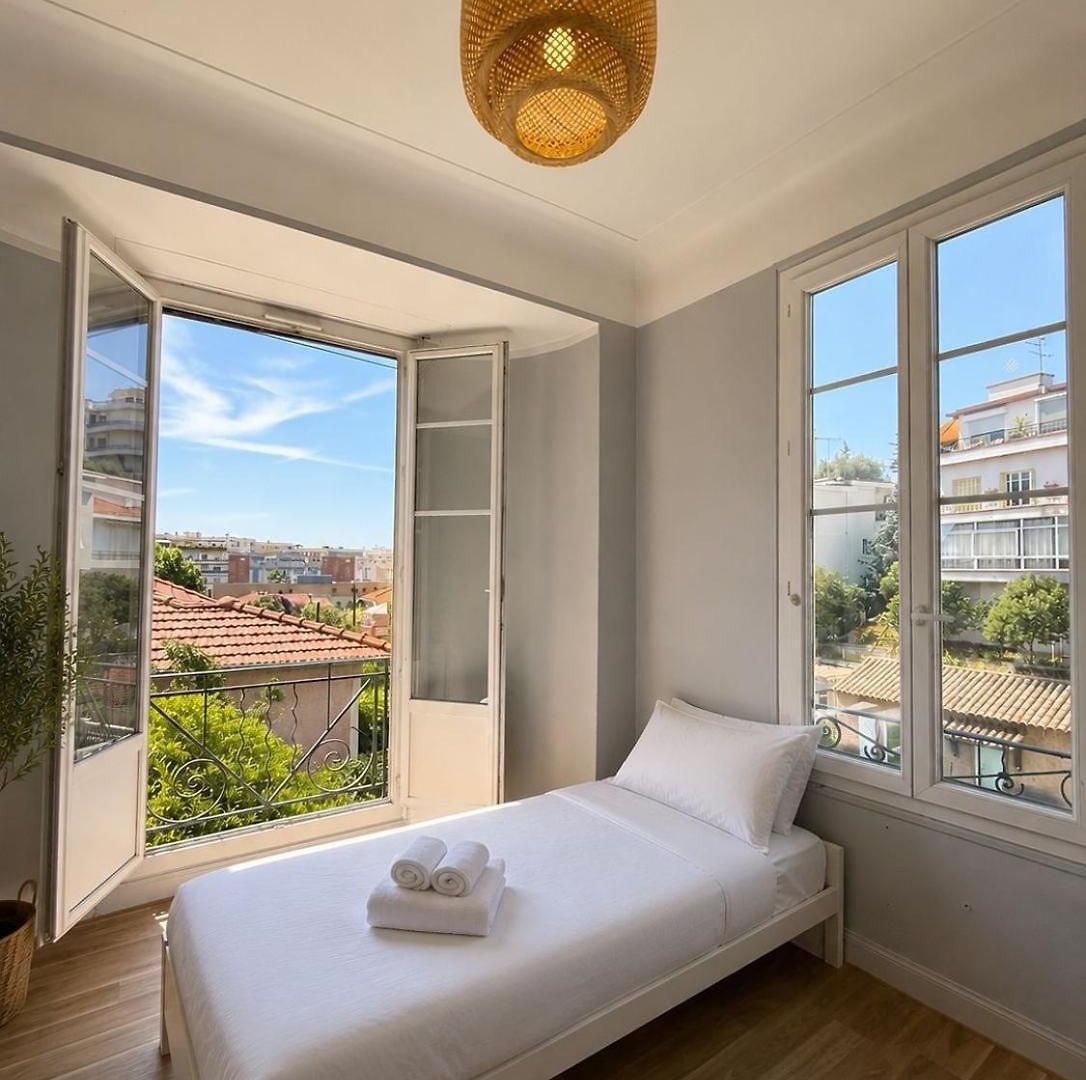 Charming 3 Bedrooms Seaside 2 Bedrooms Available Before 20 Appartement