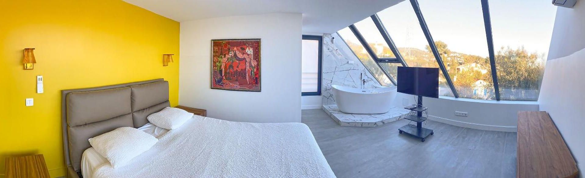 Location - 5* St Pancrace *