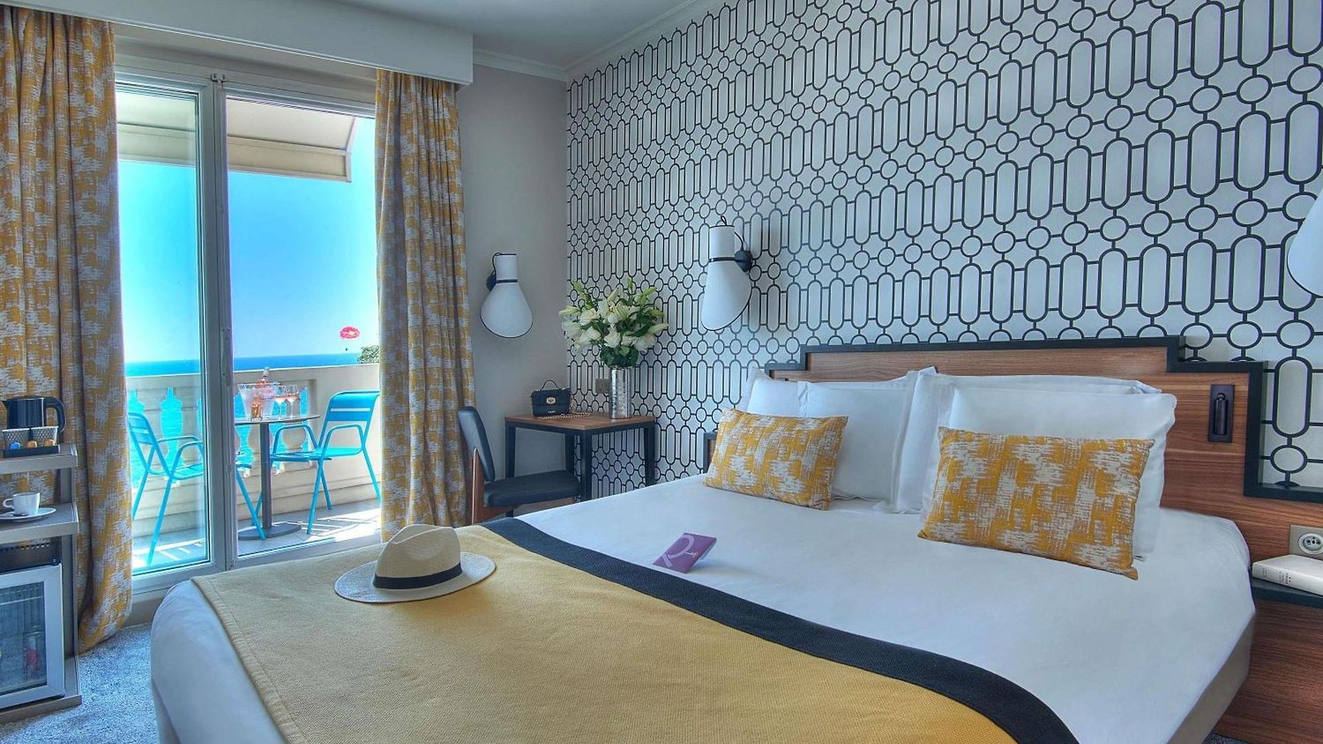 Hotel Mercure Marche Aux Fleurs 4*