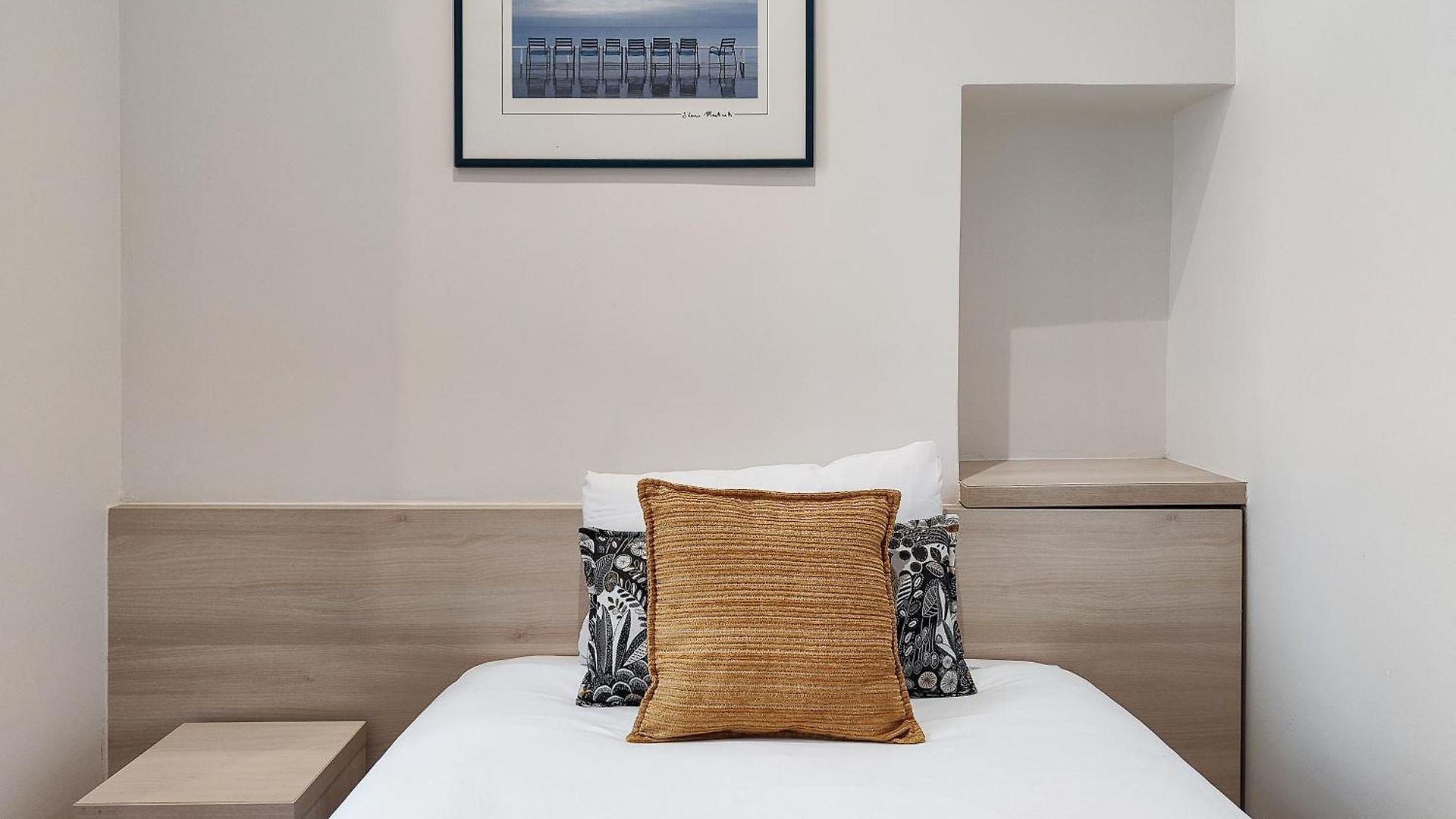 Helvétique Hotel