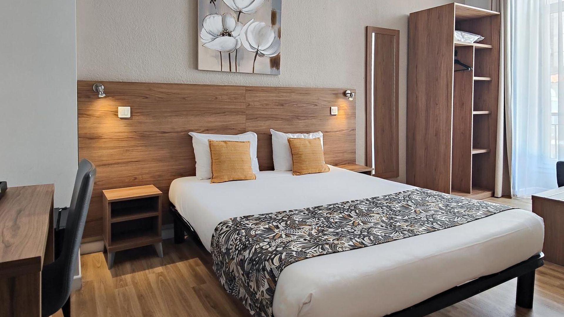 Helvétique Hotel 3*