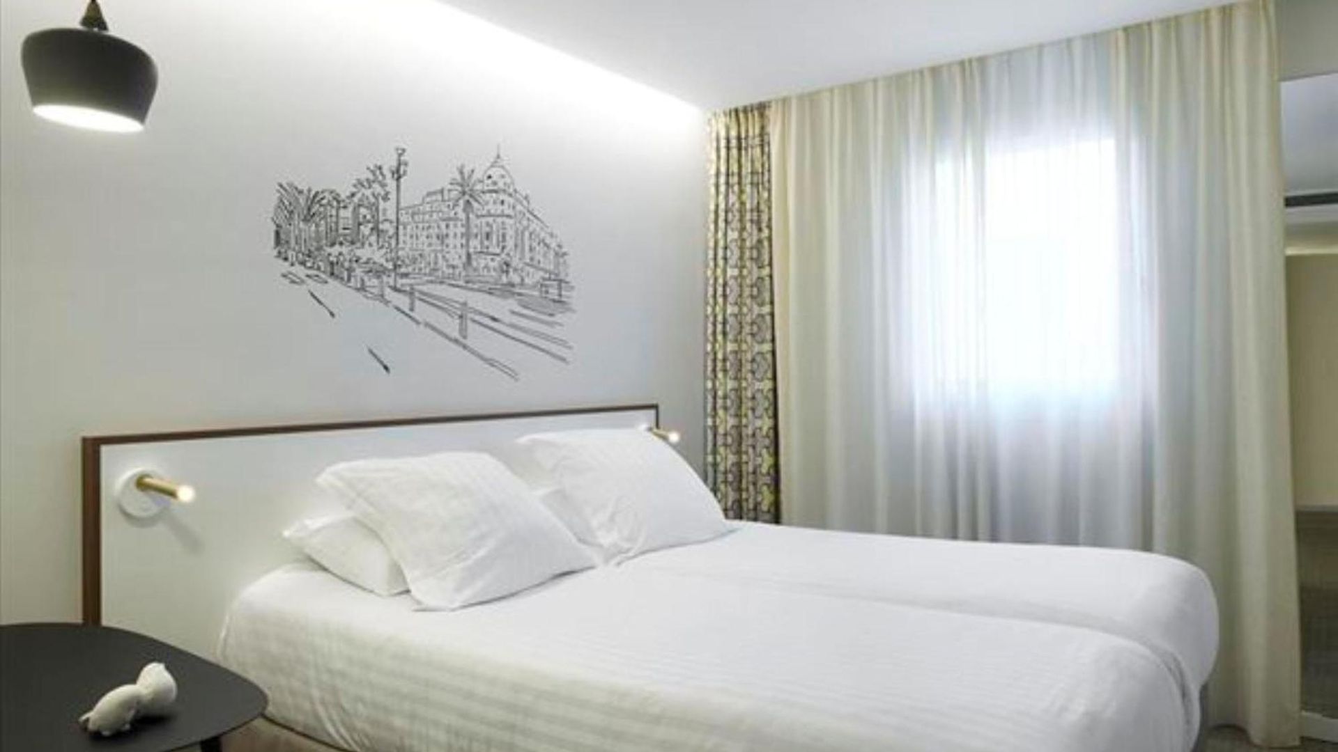 Hotel Du Pin Port Nice