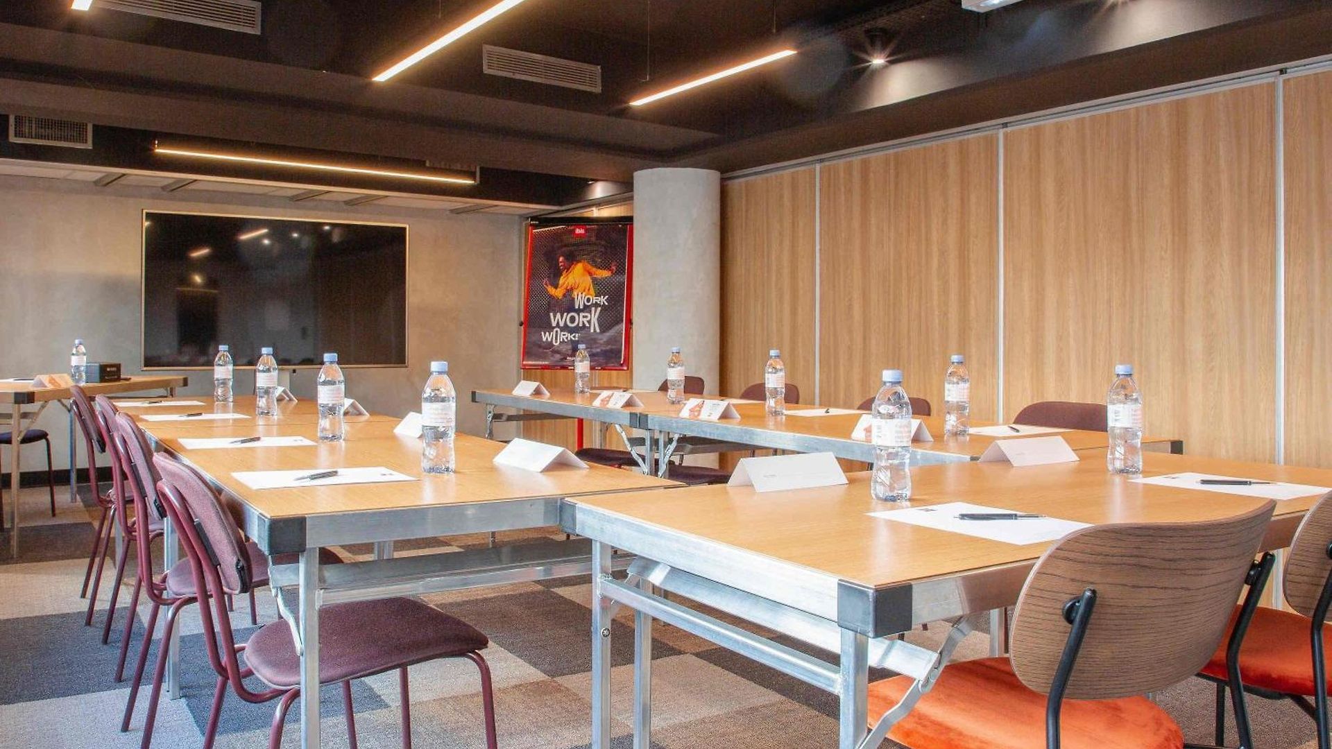 Hotel Ibis Aéroport Promenade Des 3*