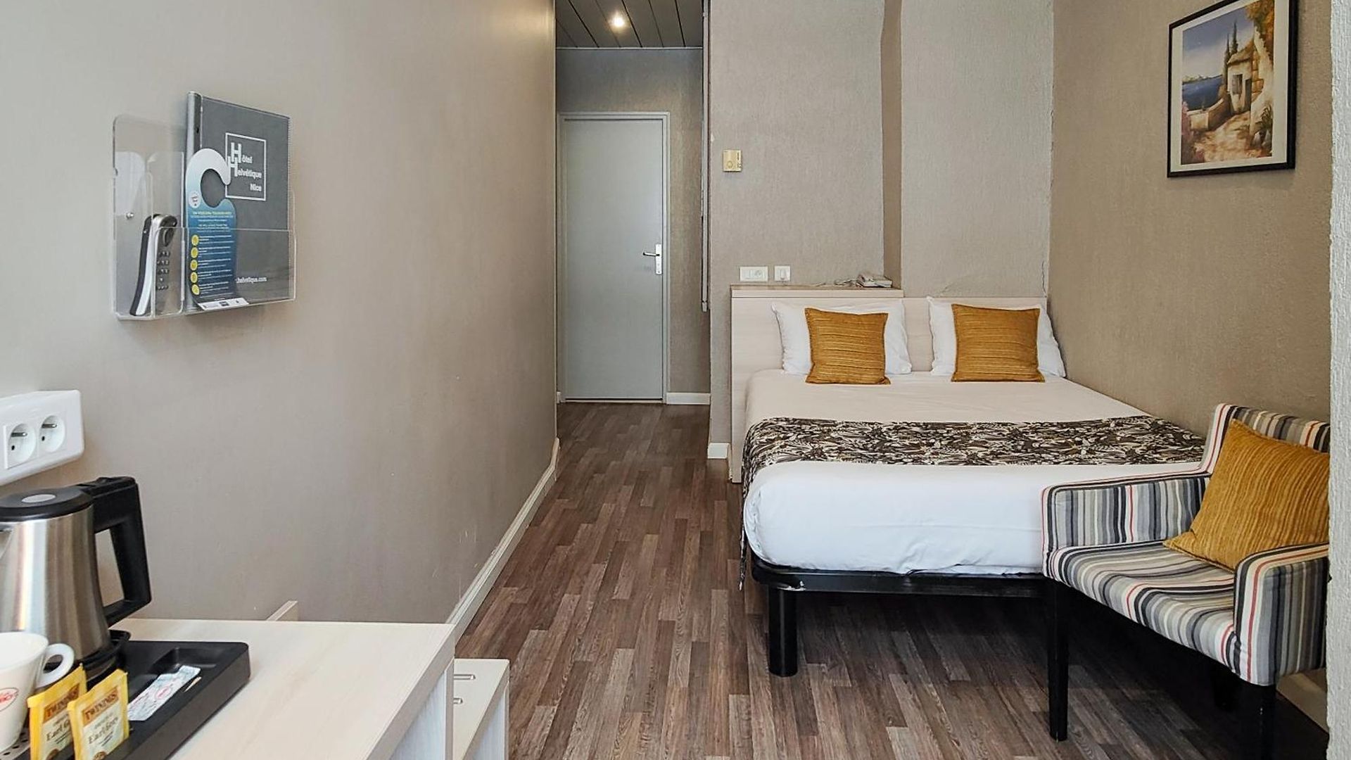 Helvétique Hotel 3*