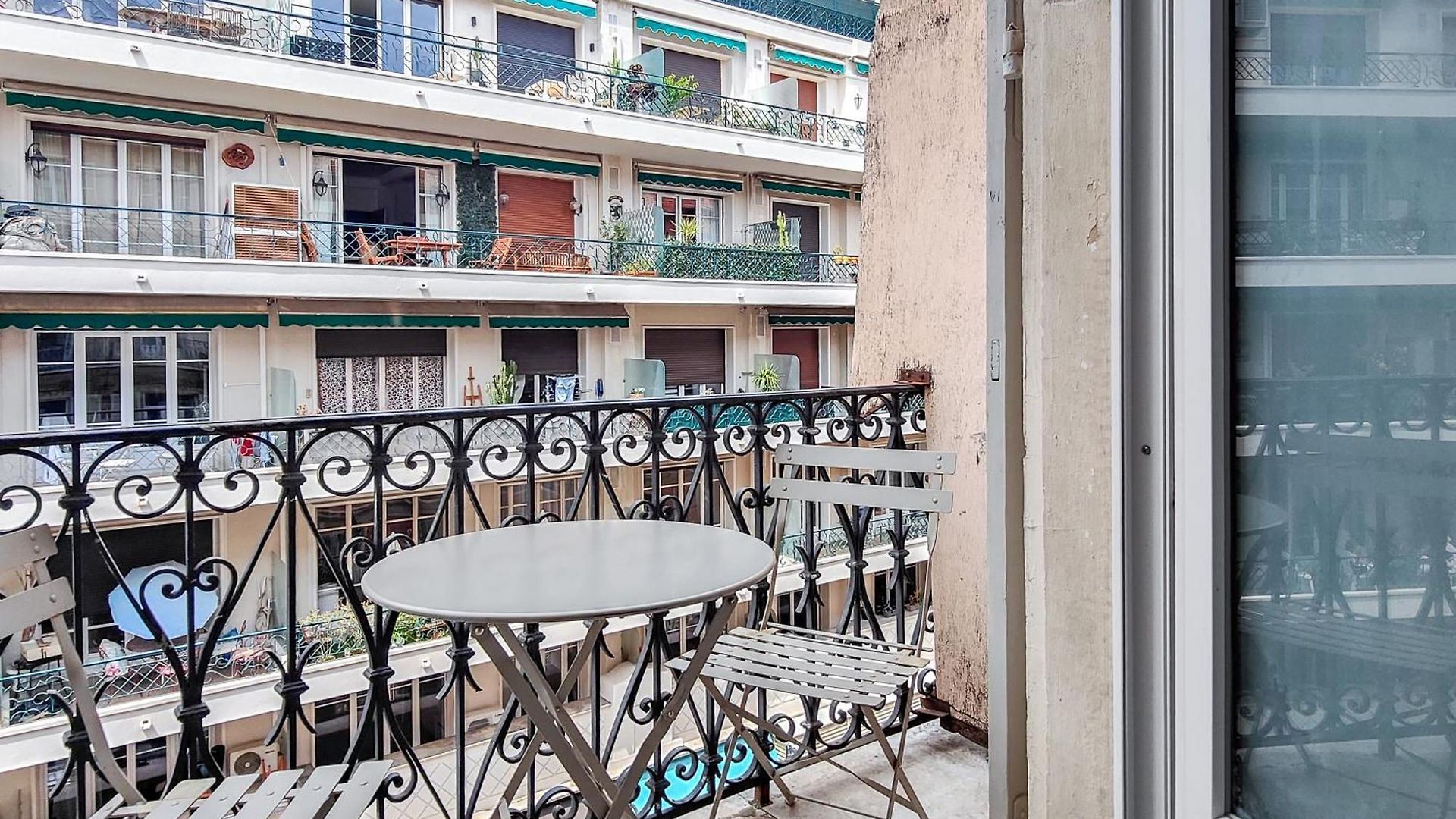 Hotel Helvétique 3*