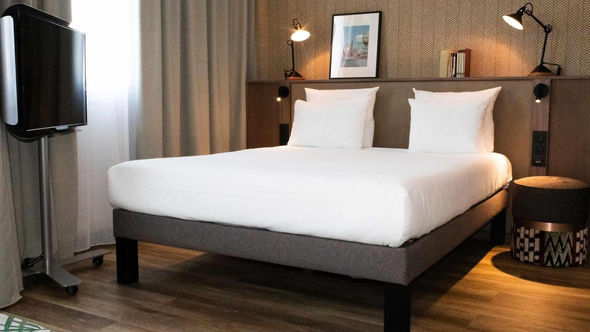 Novotel Airport 4*