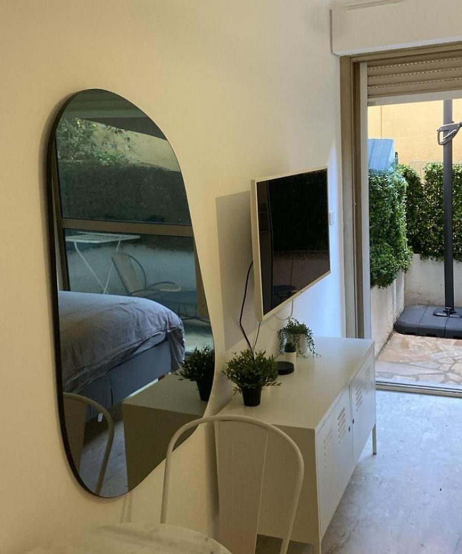 Zone Pietonne Studio With Private Terrace Heart Of Nice 2 Min Beach Apartment