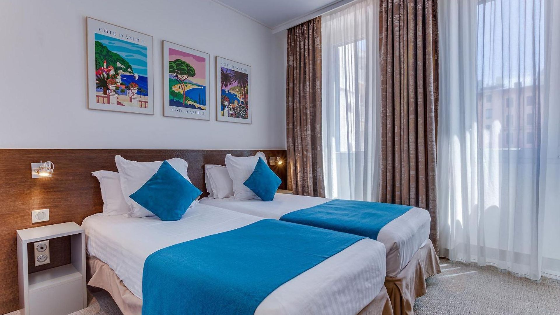 De La Fontaine Hotel 3*
