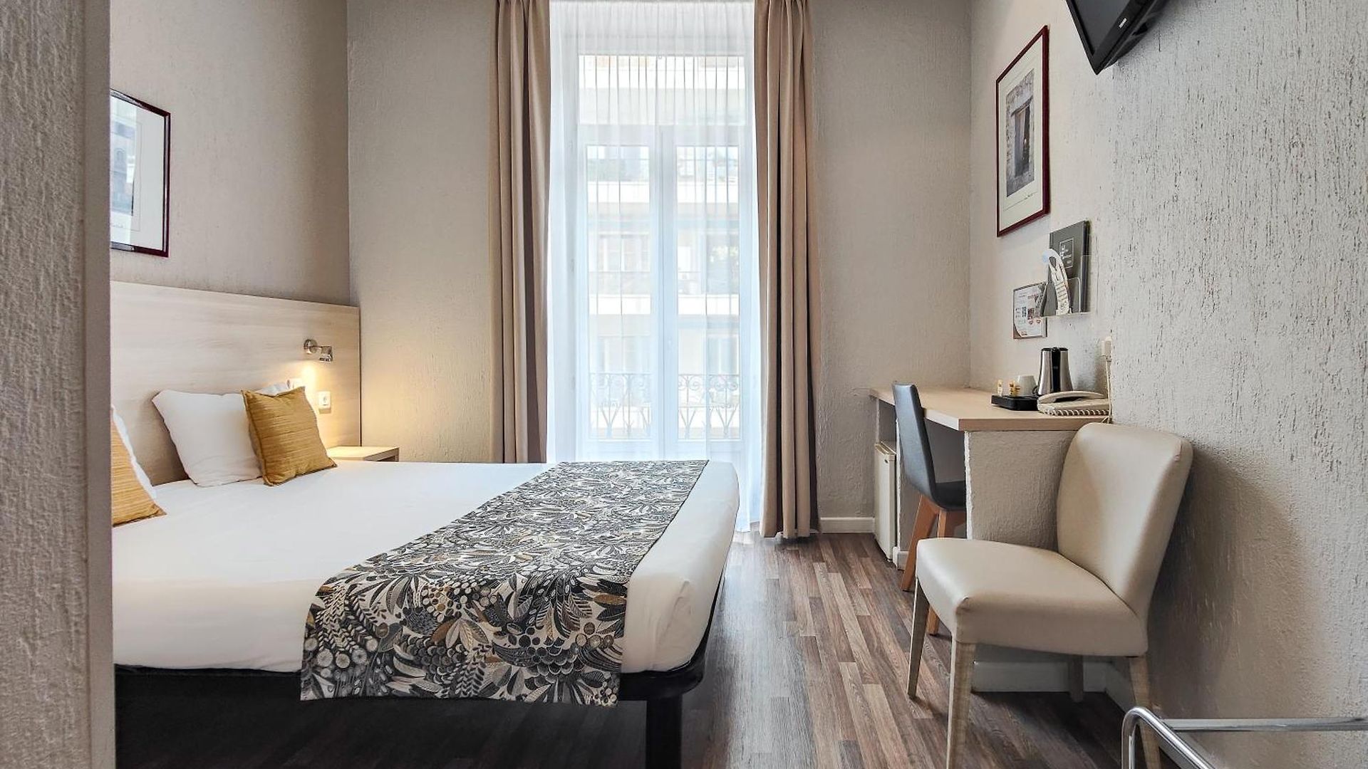Hotel Helvétique 3*