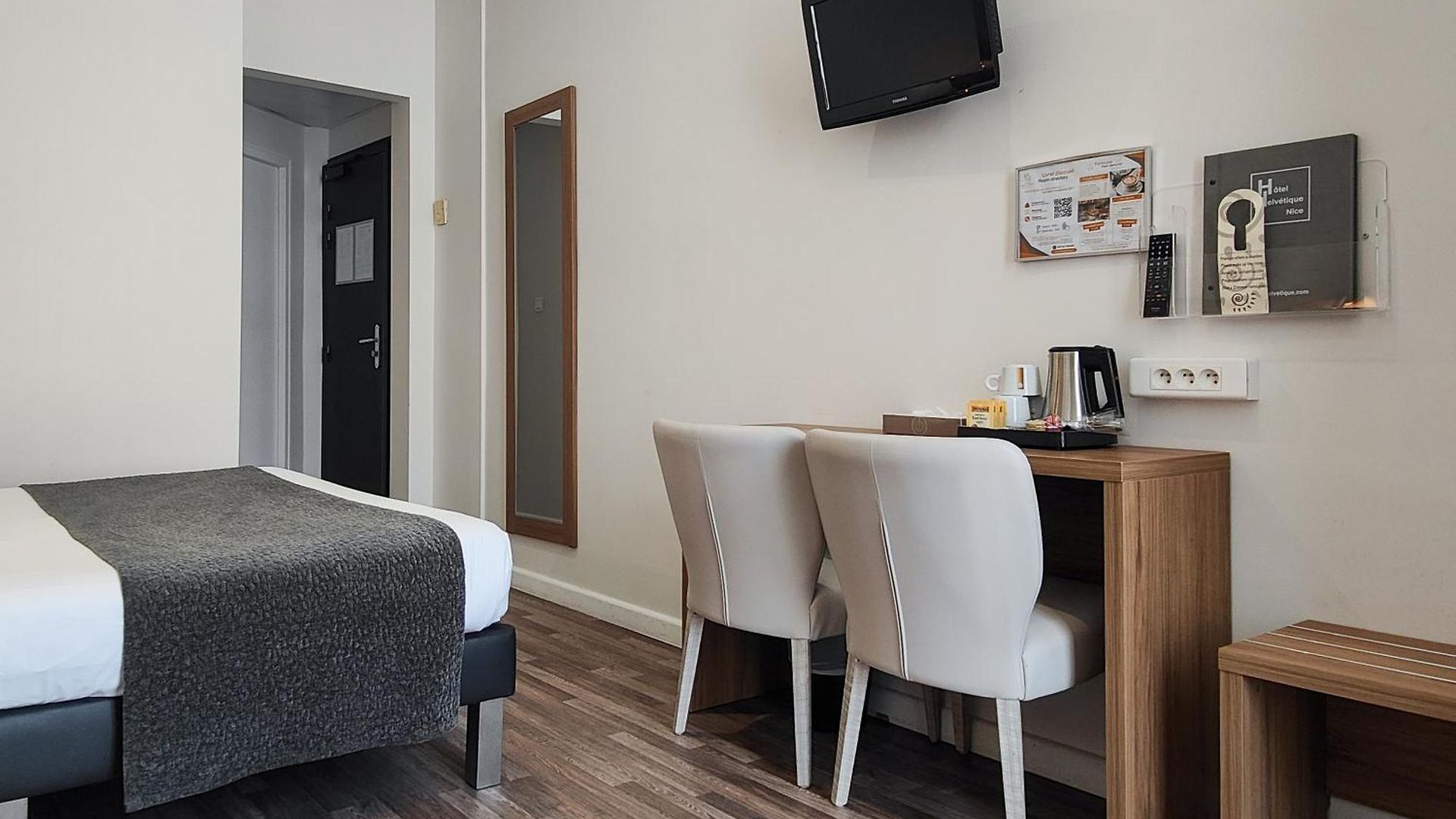 Helvétique Hotel