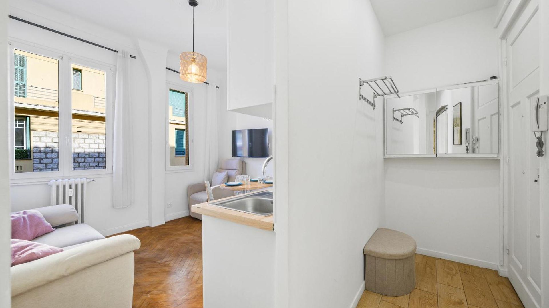 3 Pièces En Plein Centre-ville Appartement *