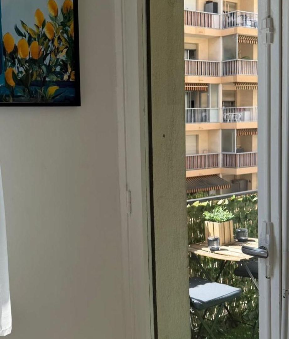 Lumineux Avec Balcon à Appartement Nice