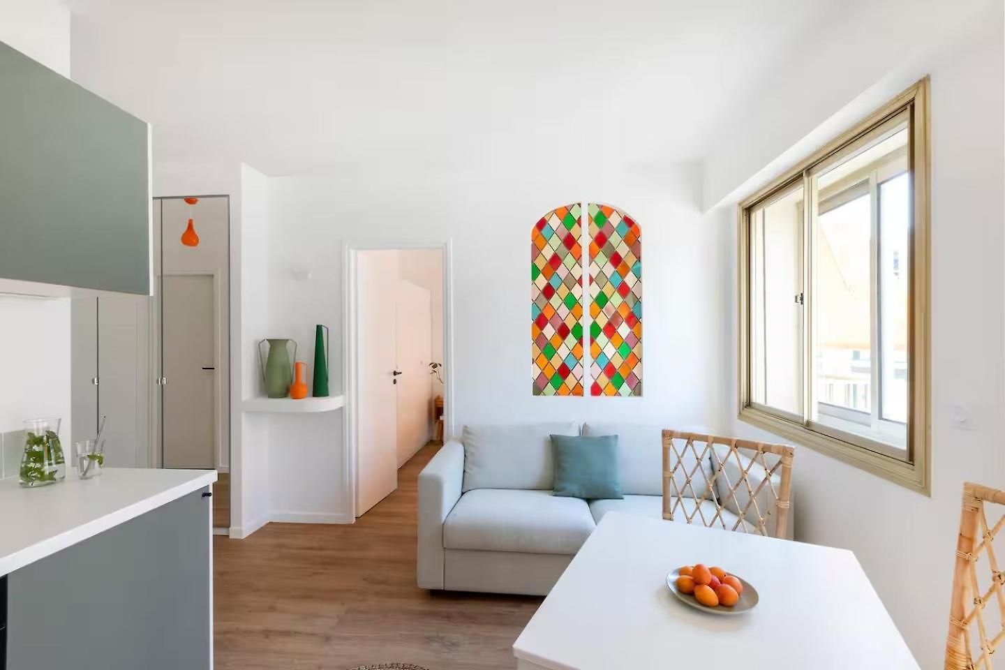1br Design Balcony Center Tram & 10mins Appartement
