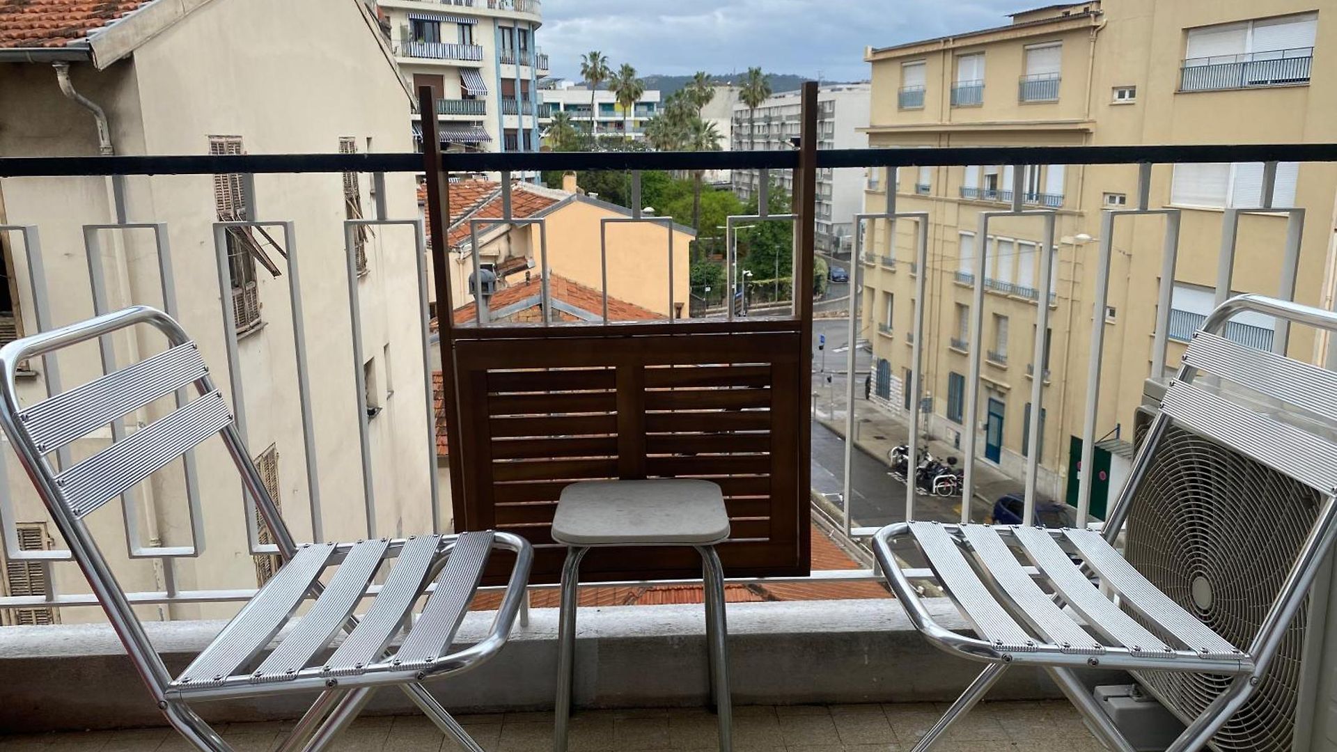 Mirela's Private With Key, Ac, Lift & Balcony In The Center Of On The Cote D'azur Séjour chez l'habitant *