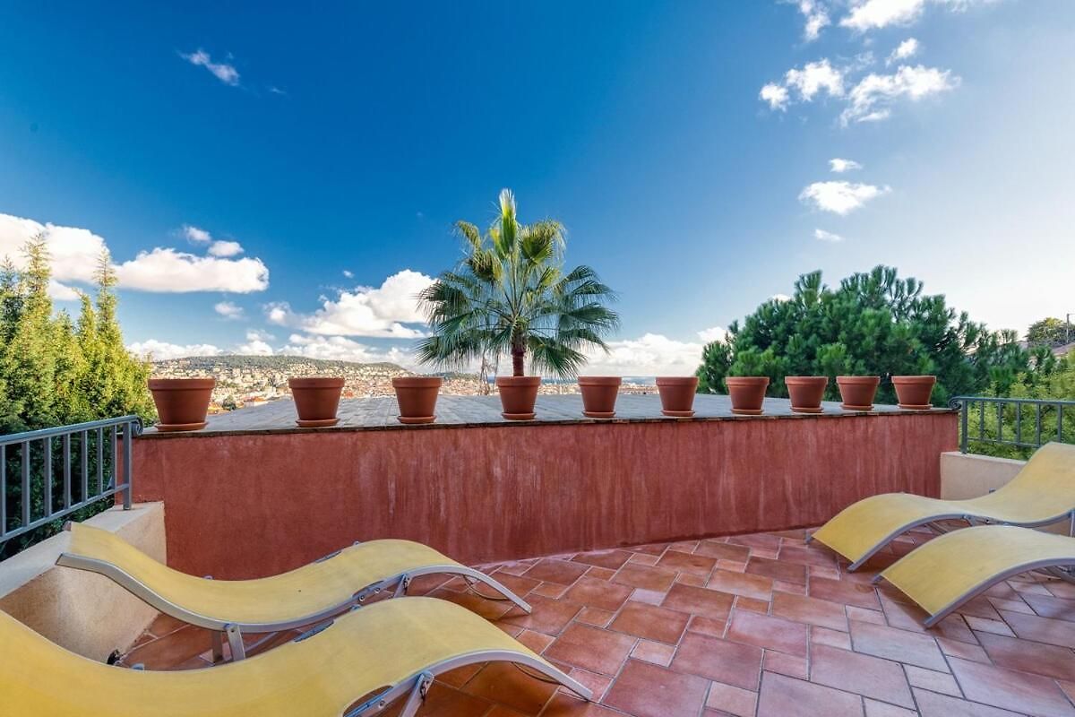 Sur Les Hauteurs De Nice, Proche Centre 4*