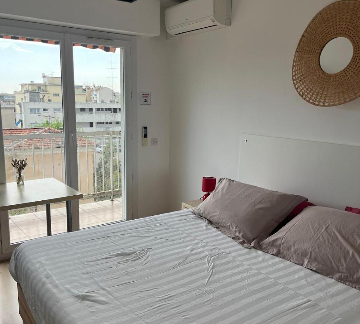 Très Beau 3 Pièces Spacieux Lumineux Et Climatisé * Nice