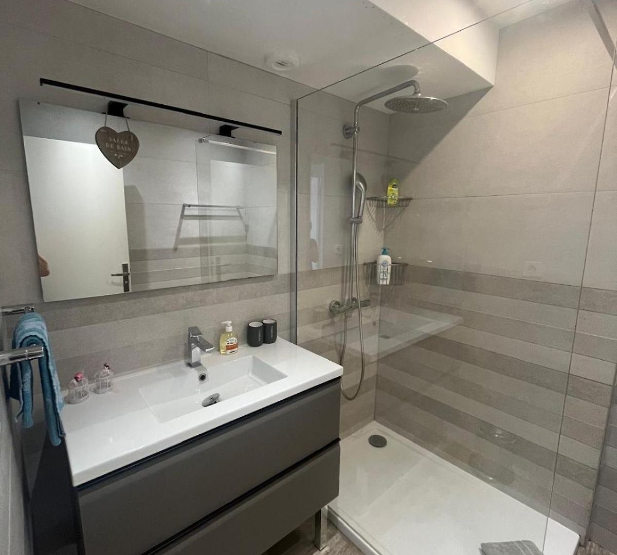 Appartement Très Beau 3 Pièces Spacieux Lumineux Et Climatisé Nice