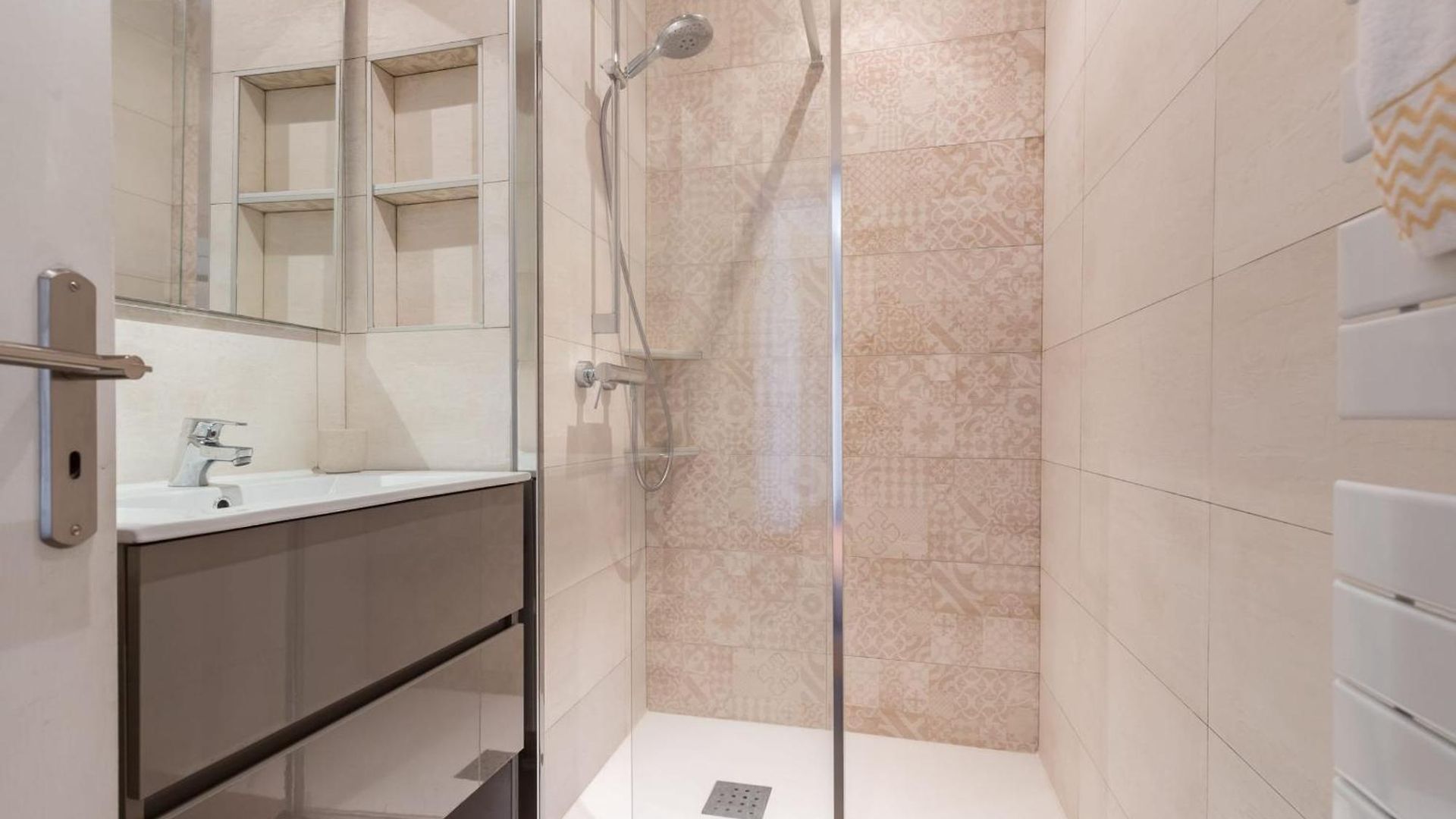 Beautiful 85m Near The Historic Center * Nice