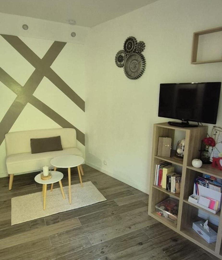 Exceptionnel Proche Avec Piscine, Parking Et Terrasse