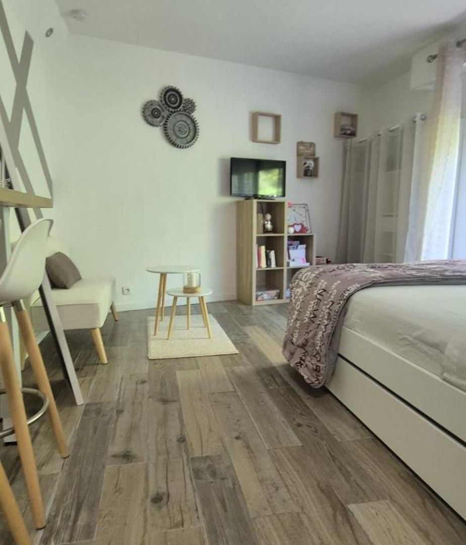 Exceptionnel Proche Avec Piscine, Parking Et Terrasse Apartment