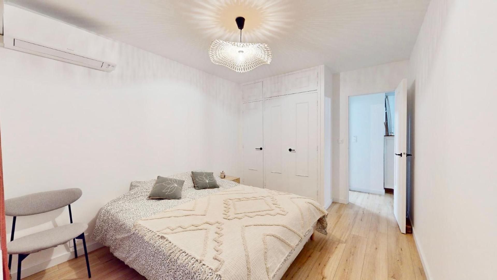 Cosy 2 Bedroom Near Port *