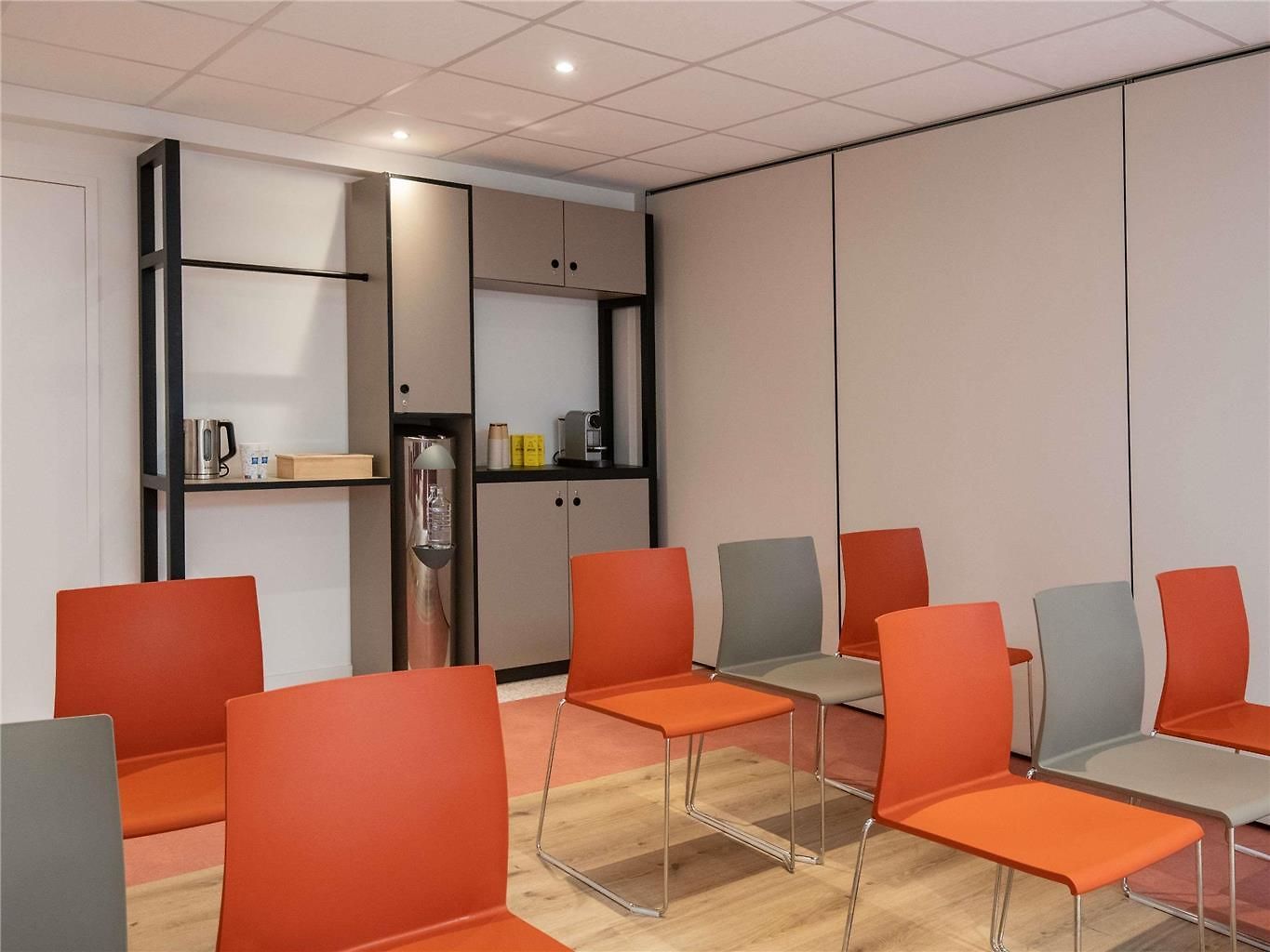 Ibis Budget Californie Lenval Hotel 2*