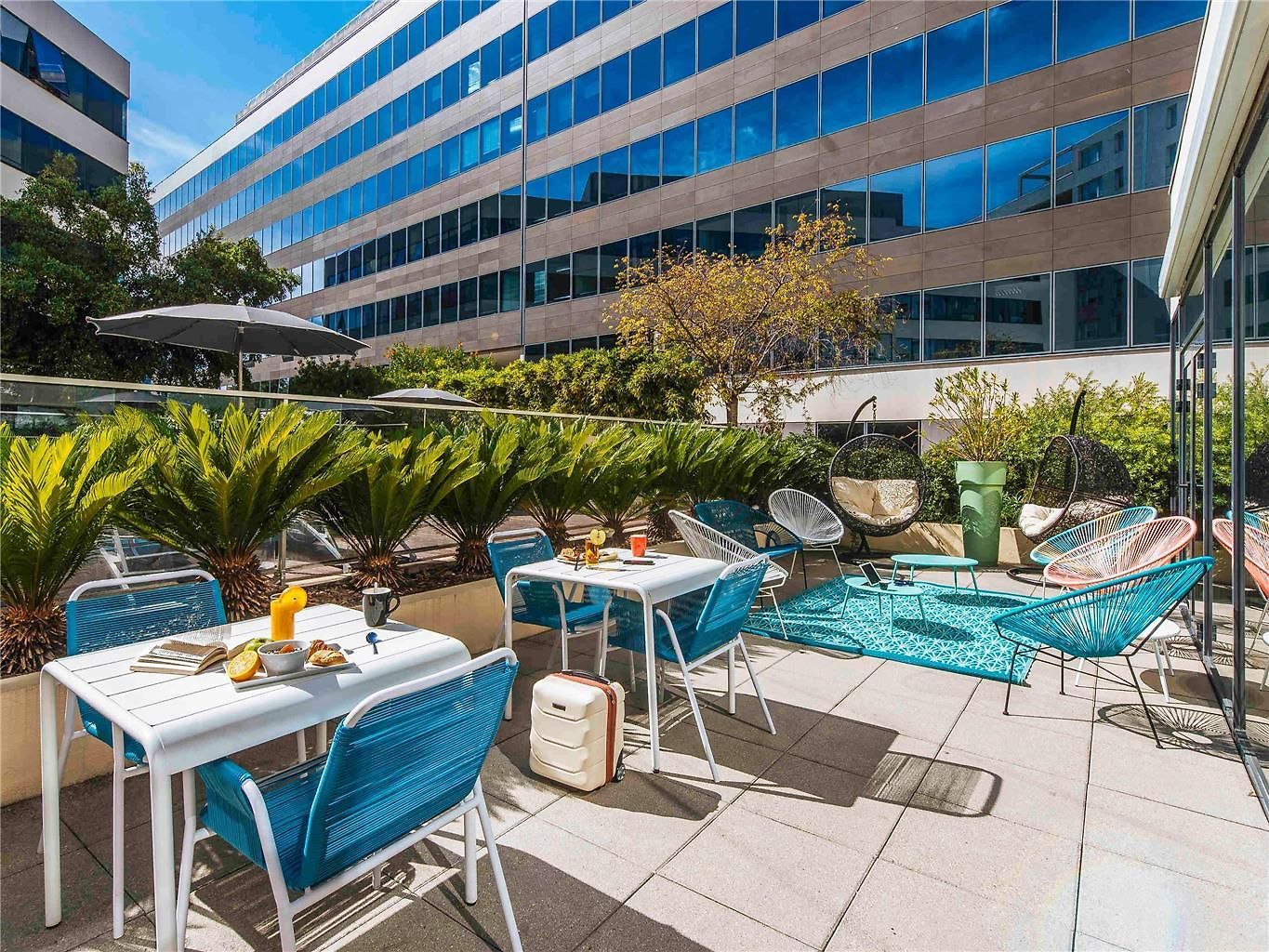 Ibis Styles Aeroport Arenas 3*