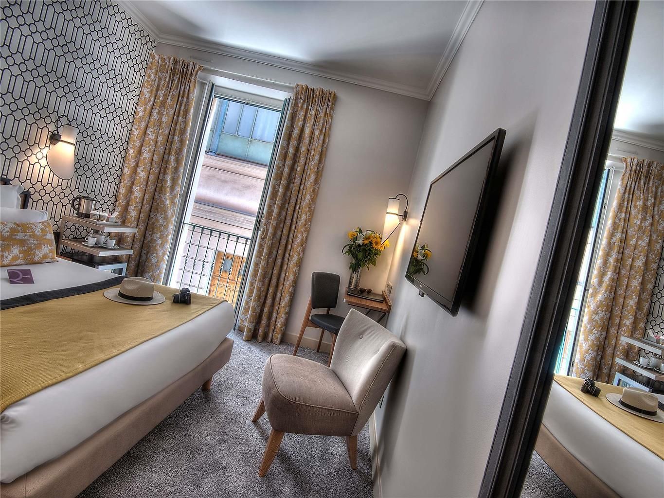 Mercure Marche Aux Fleurs Hotel 4*