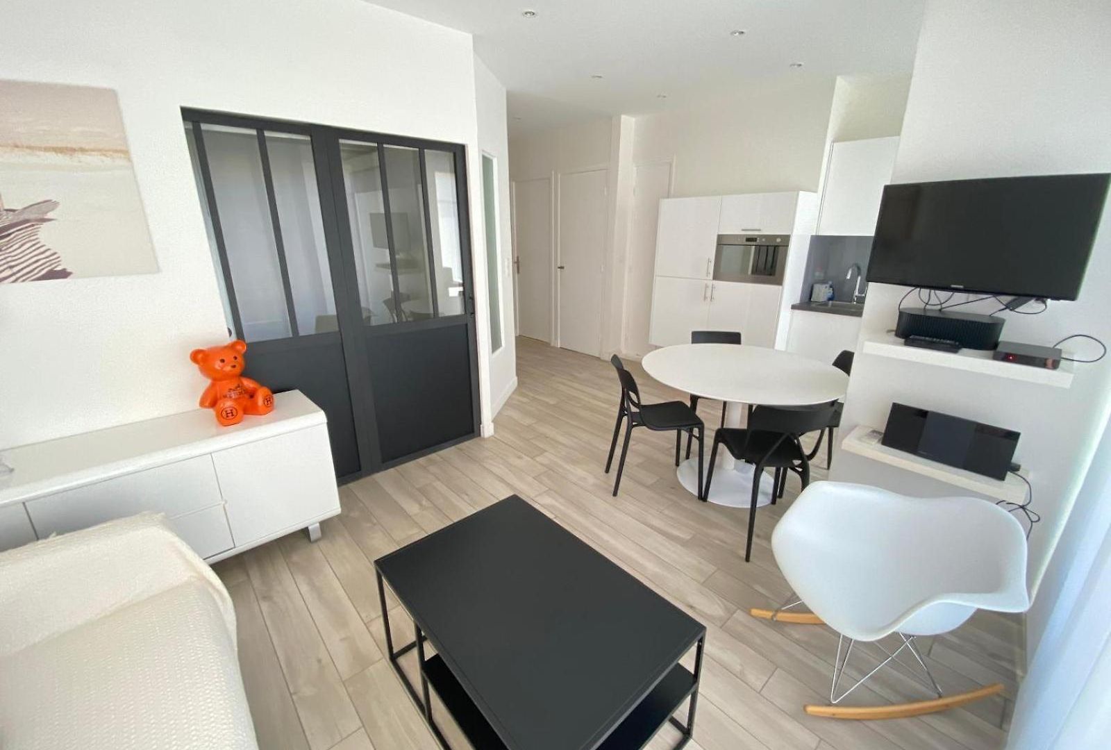 Apartment Carre D'or Super 2 Pieces