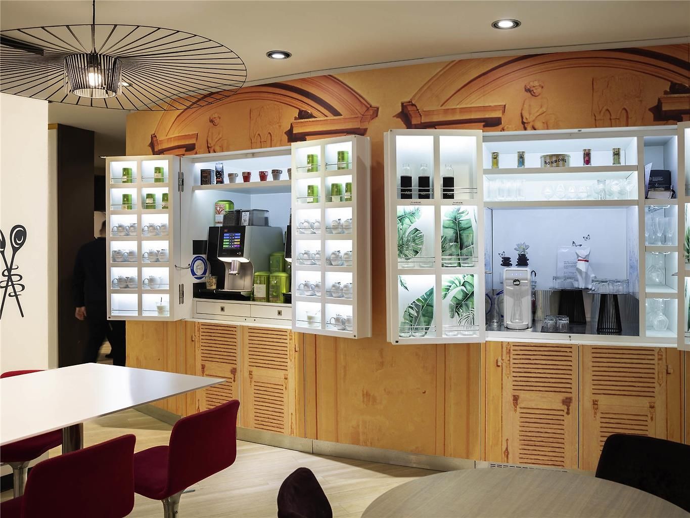 Mercure Centre Grimaldi Hotel 4*