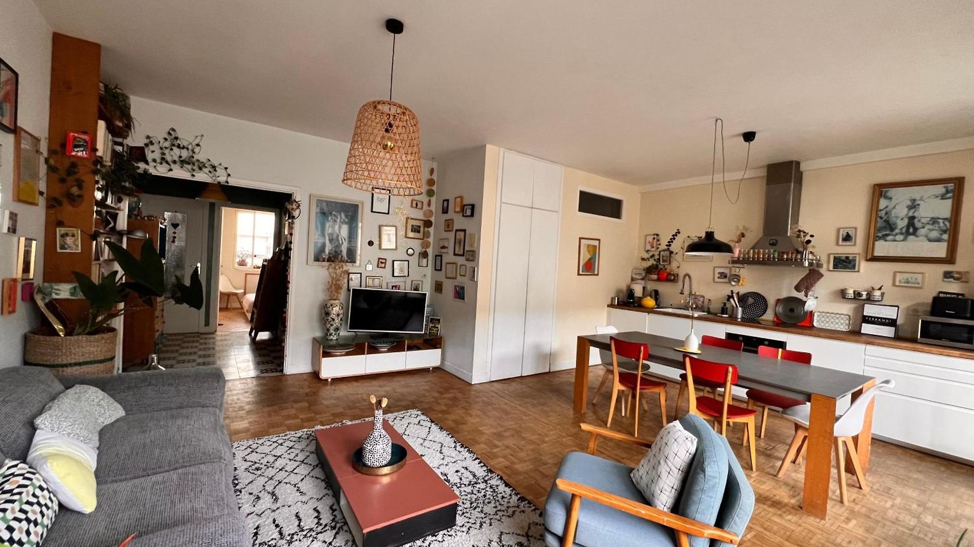 Sunny Port Old Town Free Private Parking - Clim & Balcony Apartment *
