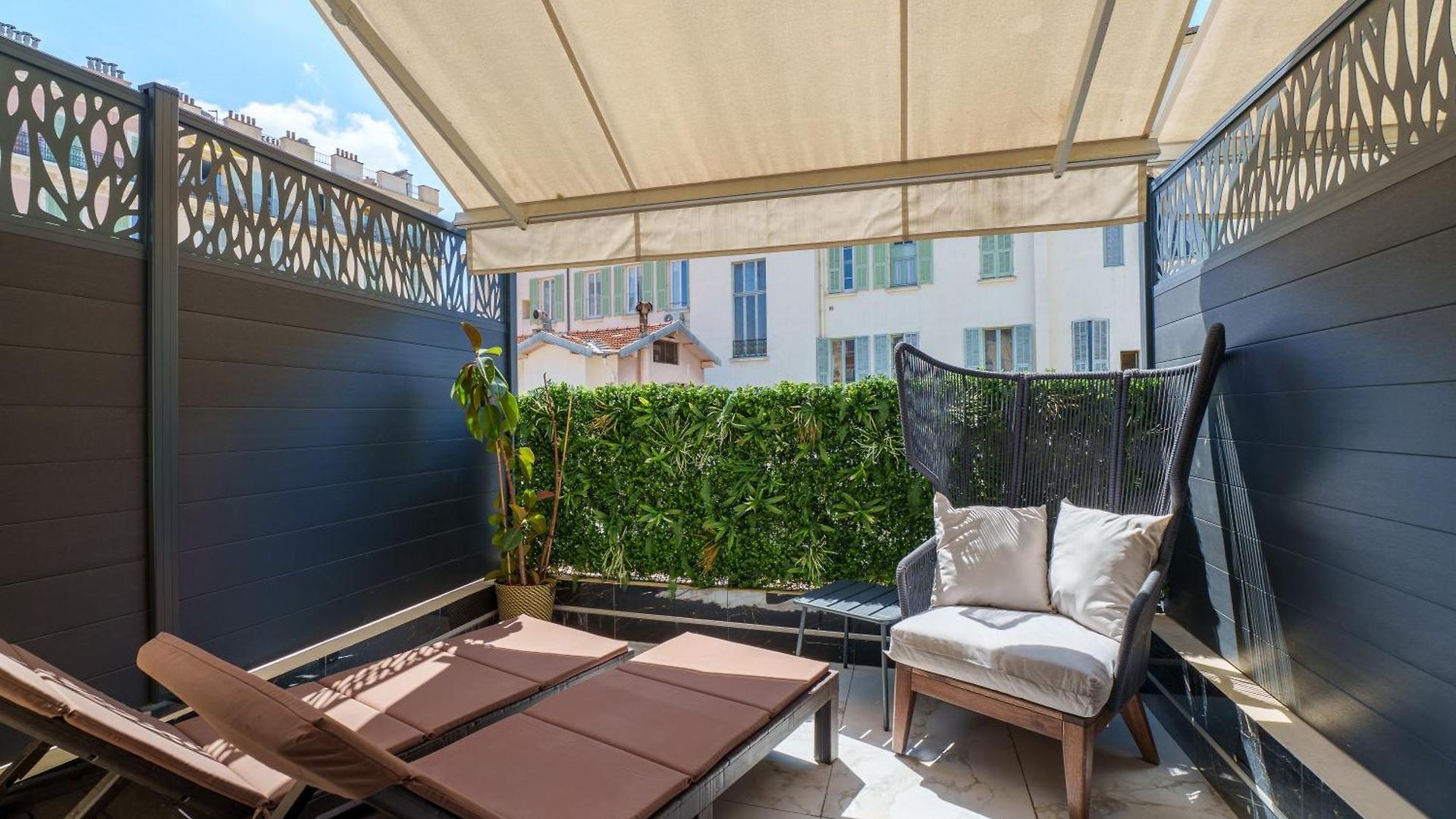 Renting - 3france - Luxury & Comfort By The Sea & Terrace Apartment