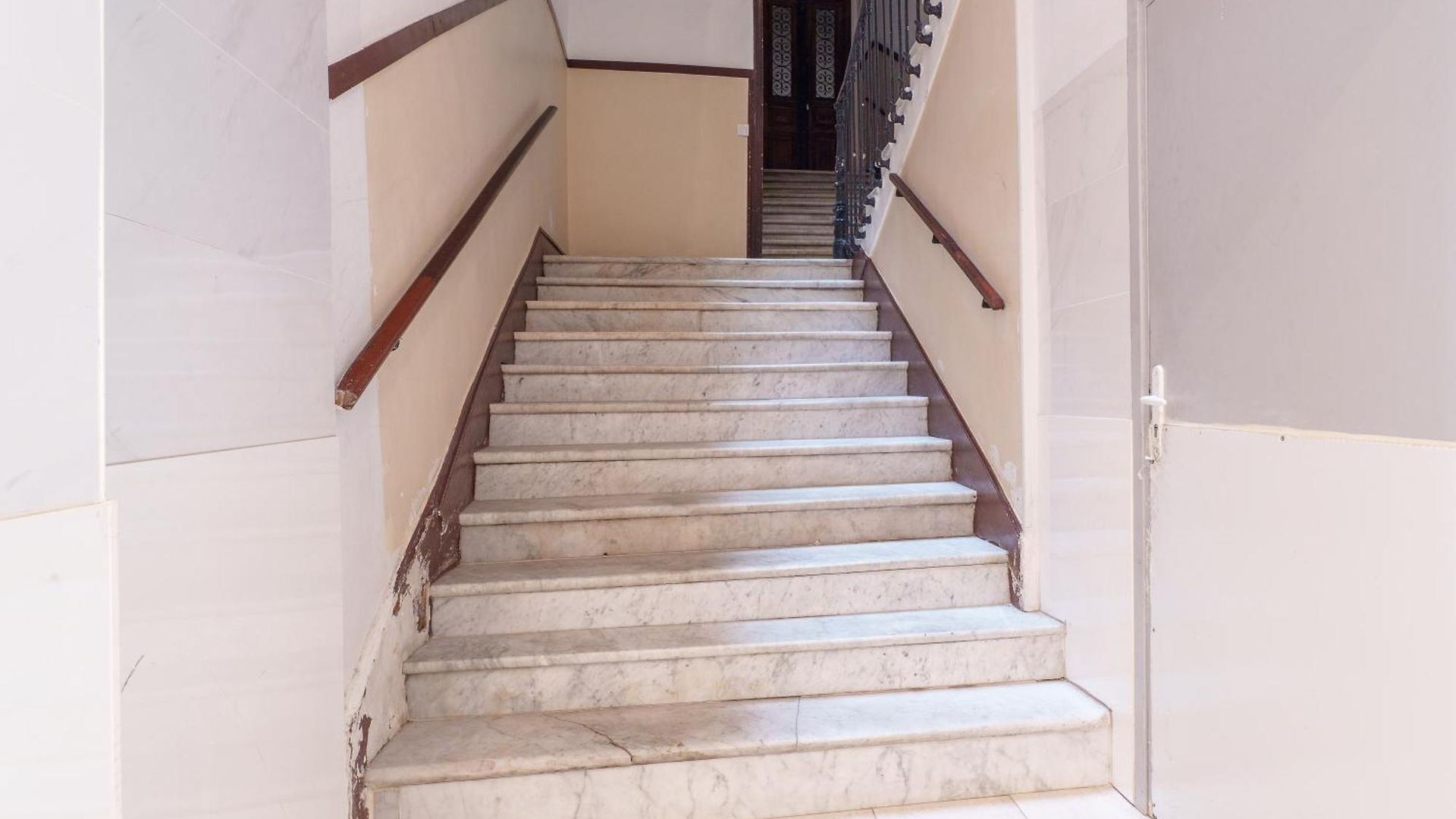 Renting - 3france - Luxury & Comfort By The Sea & Terrace Apartment Nice
