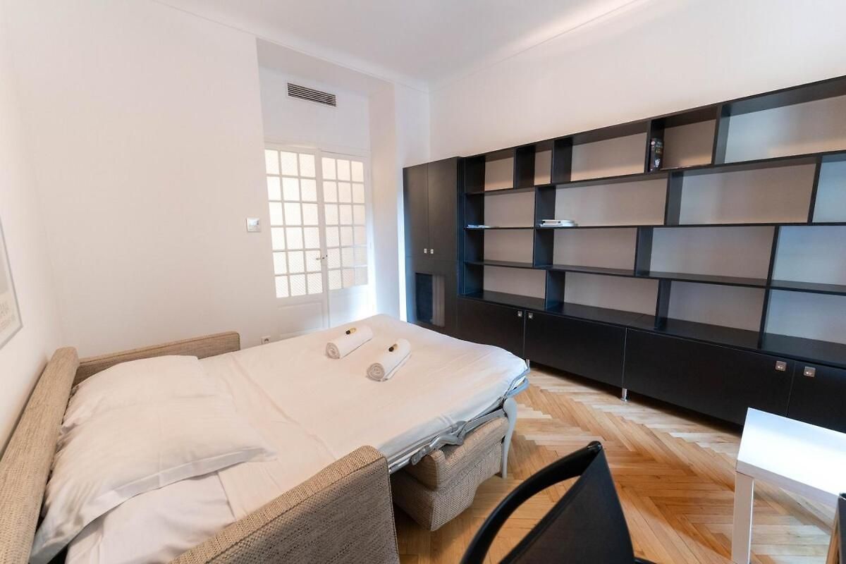 Apartment Superbe Avec Jardin Piscine, Garage Nice