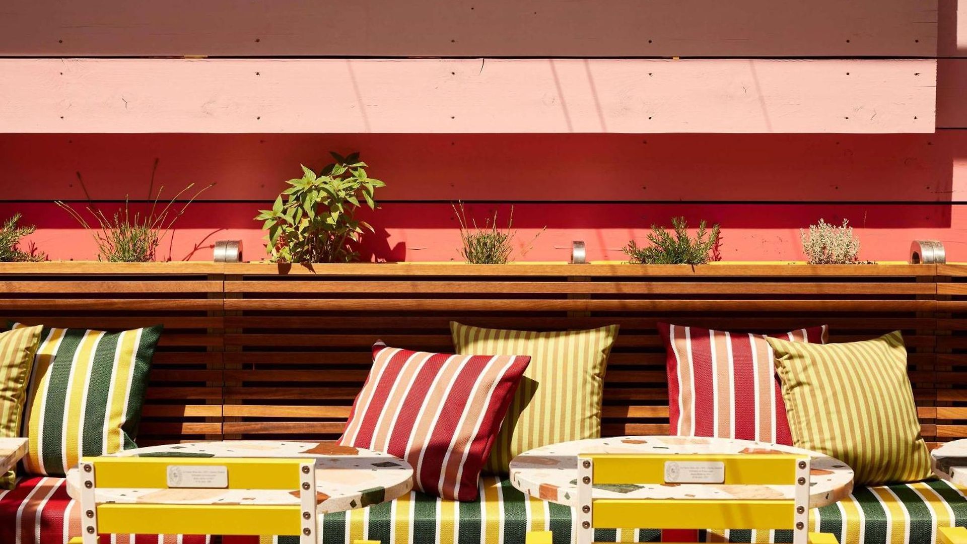 Hotel Mama Shelter 4*
