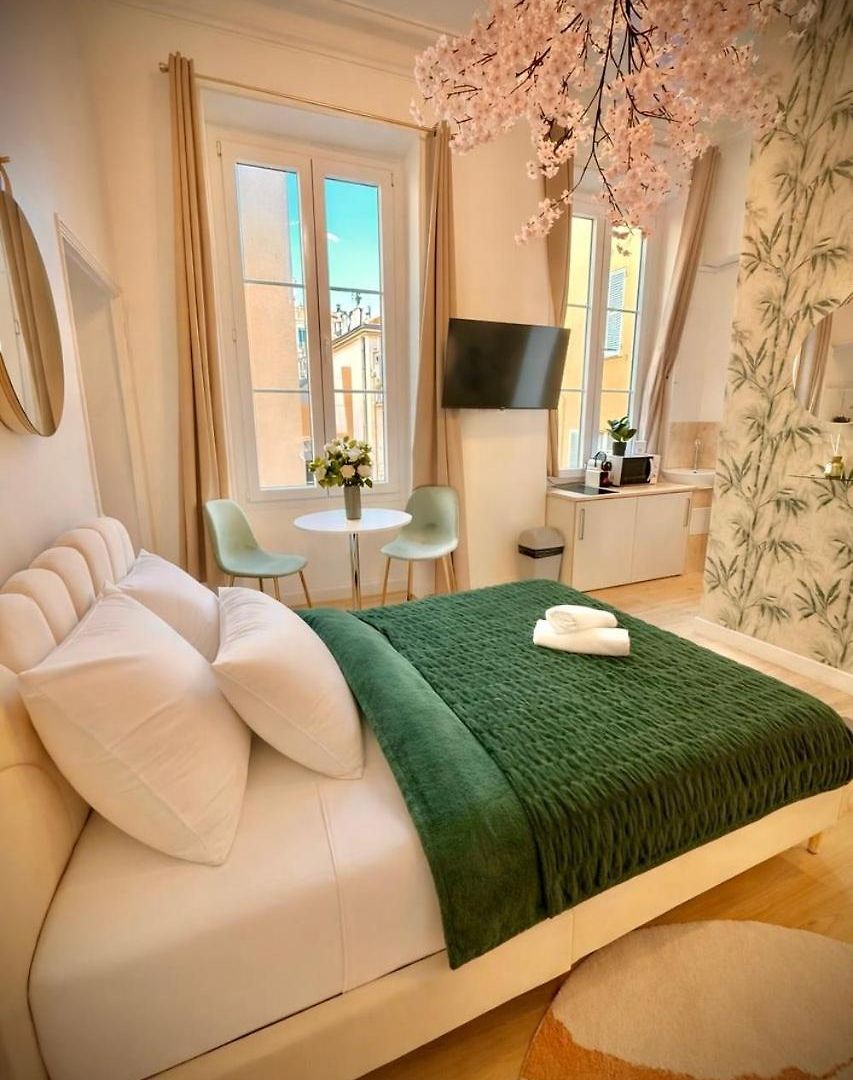 Le Celeste 3* Nice
