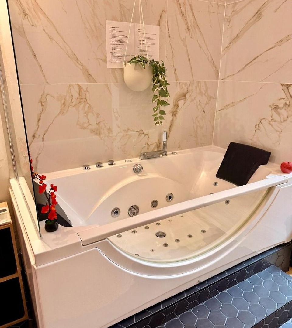 Le Celeste Hotel