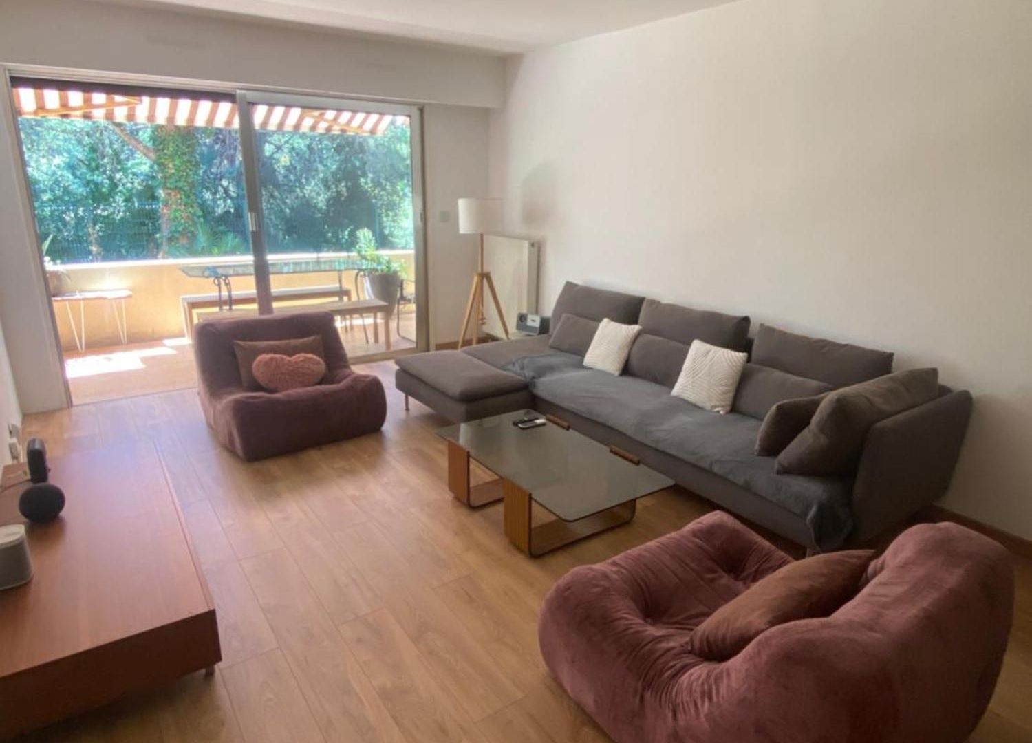 Grand 3p Pieces Au Calme Dans Avec Piscine, Restaurant, Tennis, Climatisation