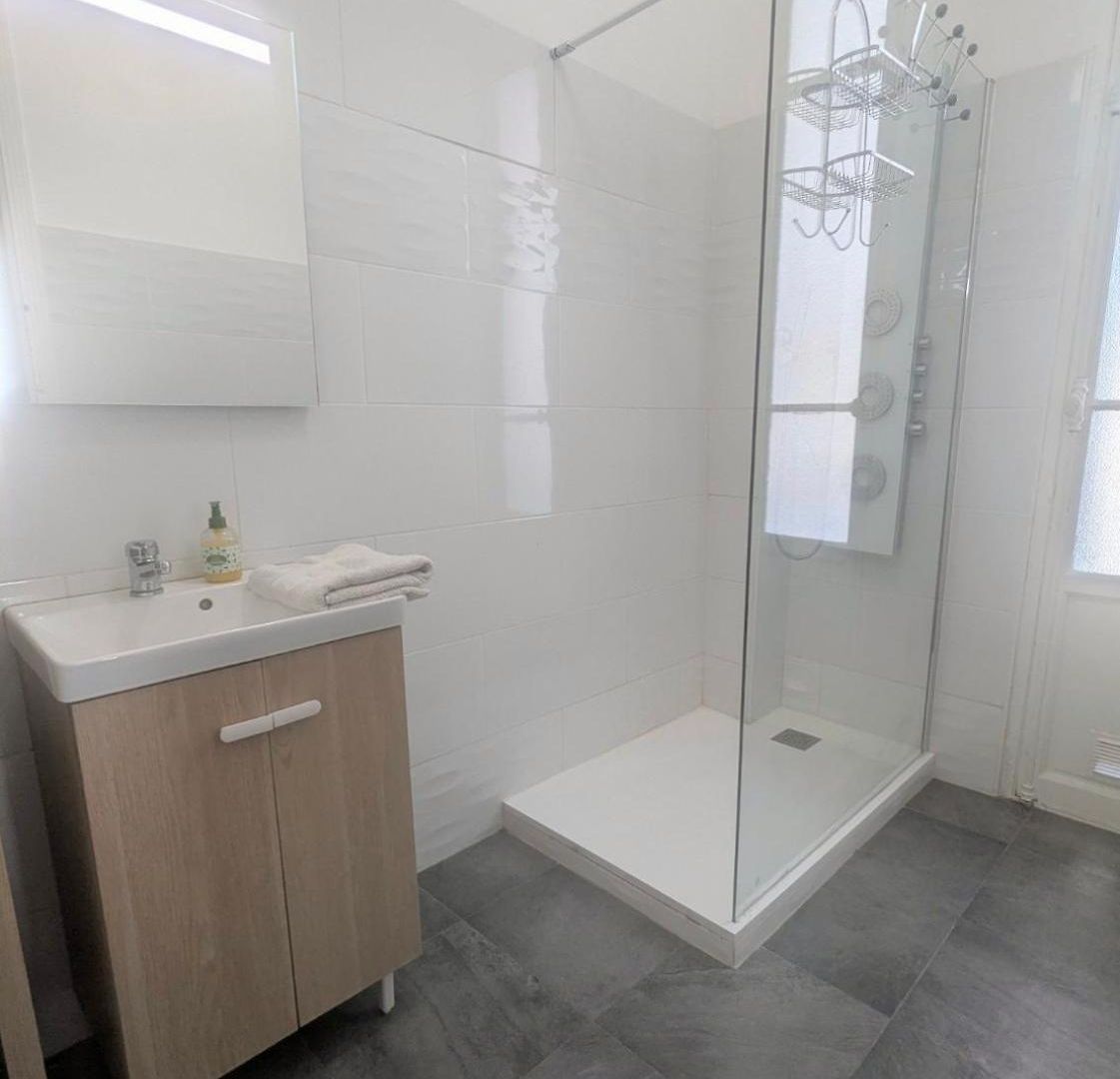 3 Pieces 70m2 Coeur De *