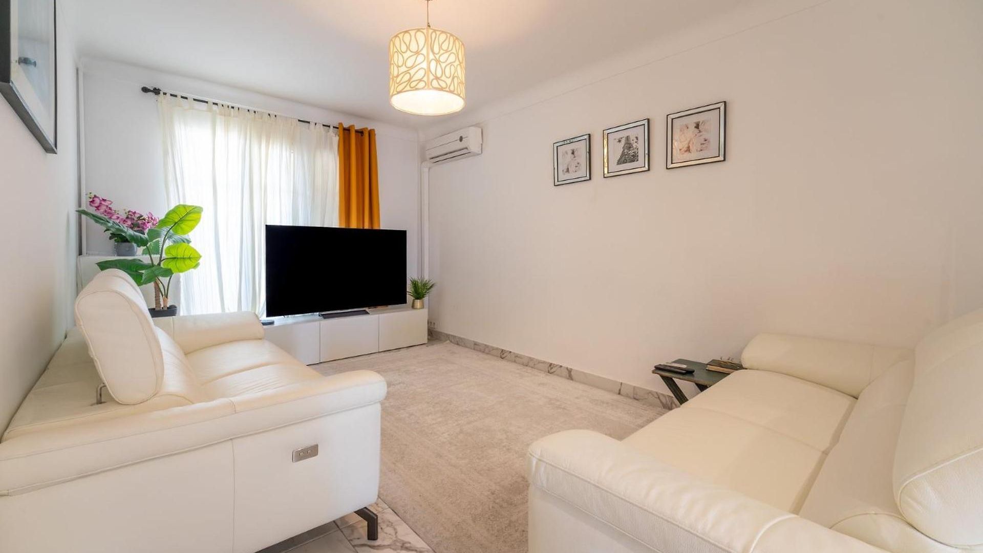 Apartment 3 Pieces Bord De *