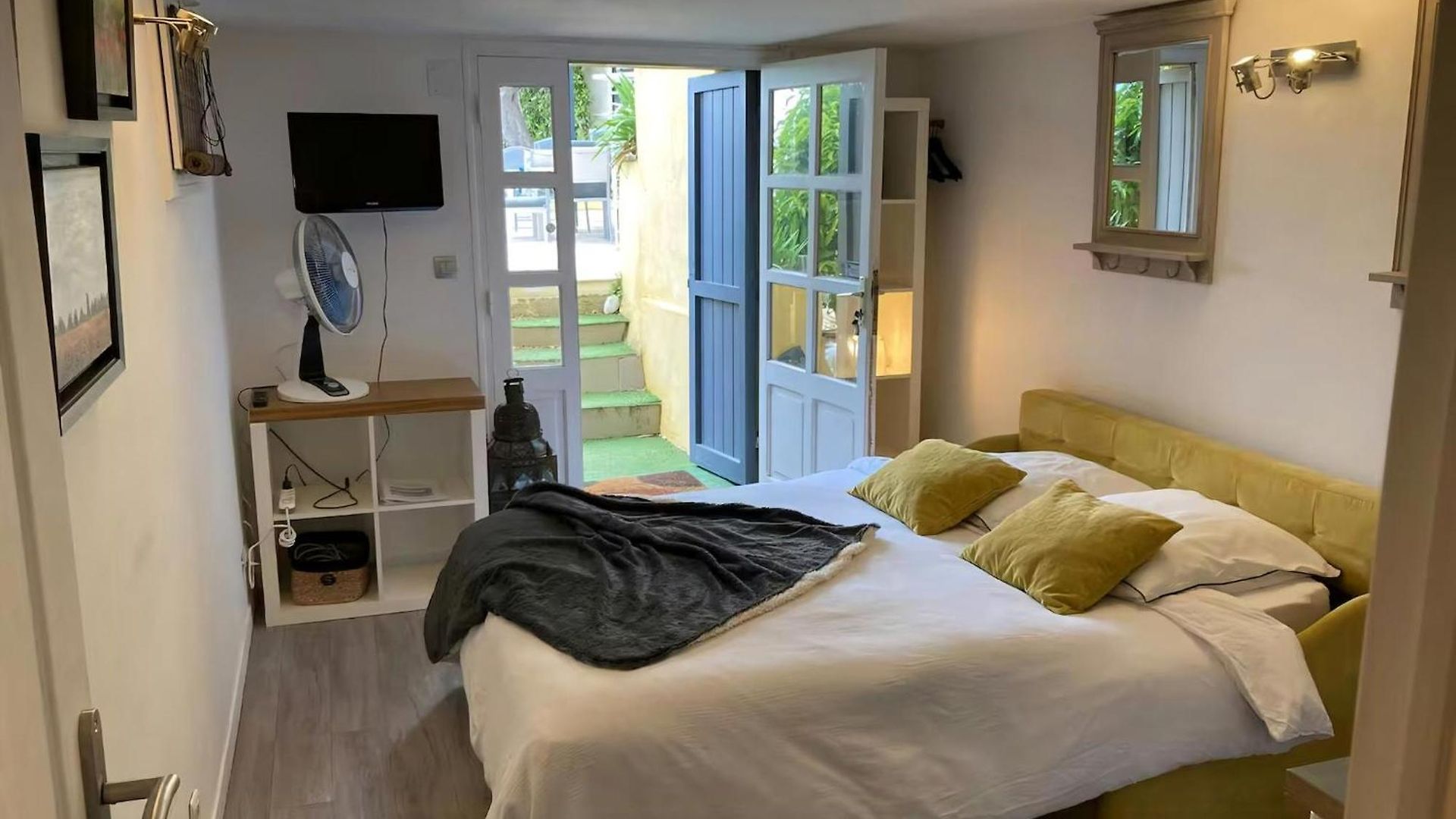 Duplex In With Private Pool In Hills Holiday home